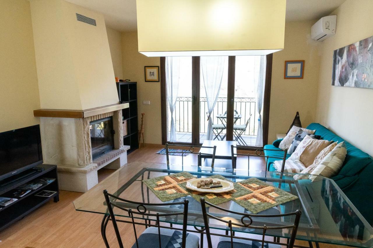 Apartaments Espai D'アヘル エクステリア 写真