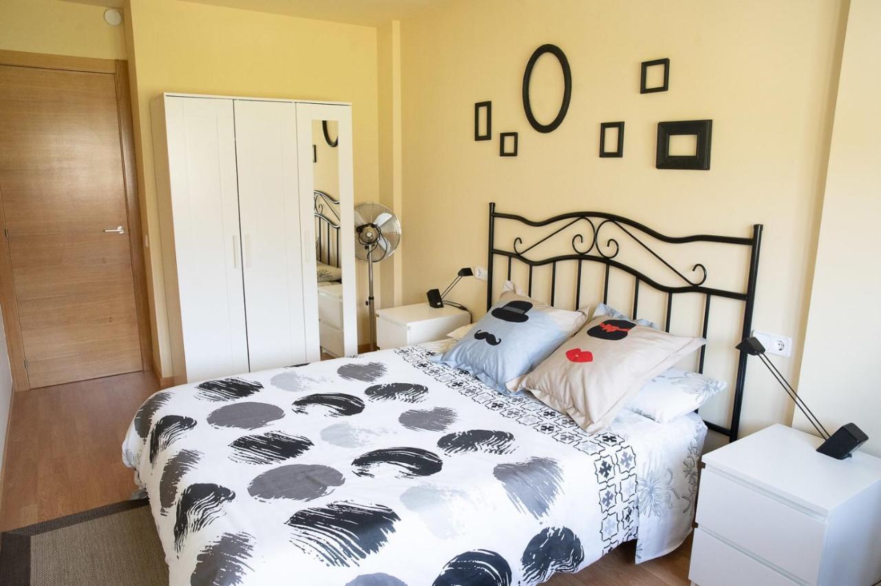 Apartaments Espai D'アヘル エクステリア 写真