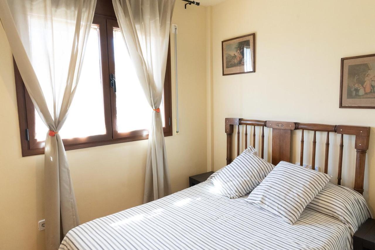 Apartaments Espai D'アヘル エクステリア 写真
