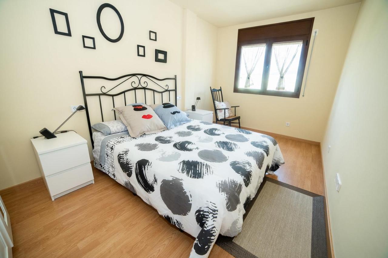 Apartaments Espai D'アヘル エクステリア 写真